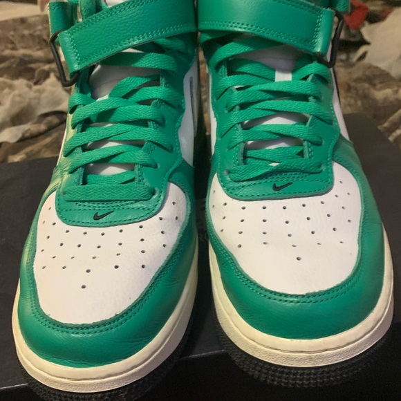 Nike Air Force 1 Mid LV8 - Picture 8 of 11